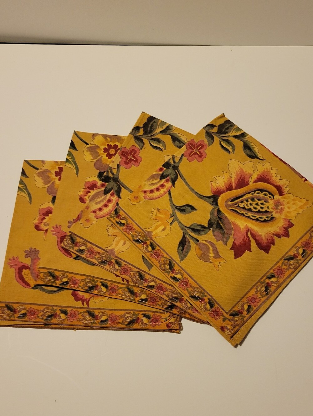 Vintage April Cornell Cotton Dinner Napkin (NWOT) Set of 4 Floral